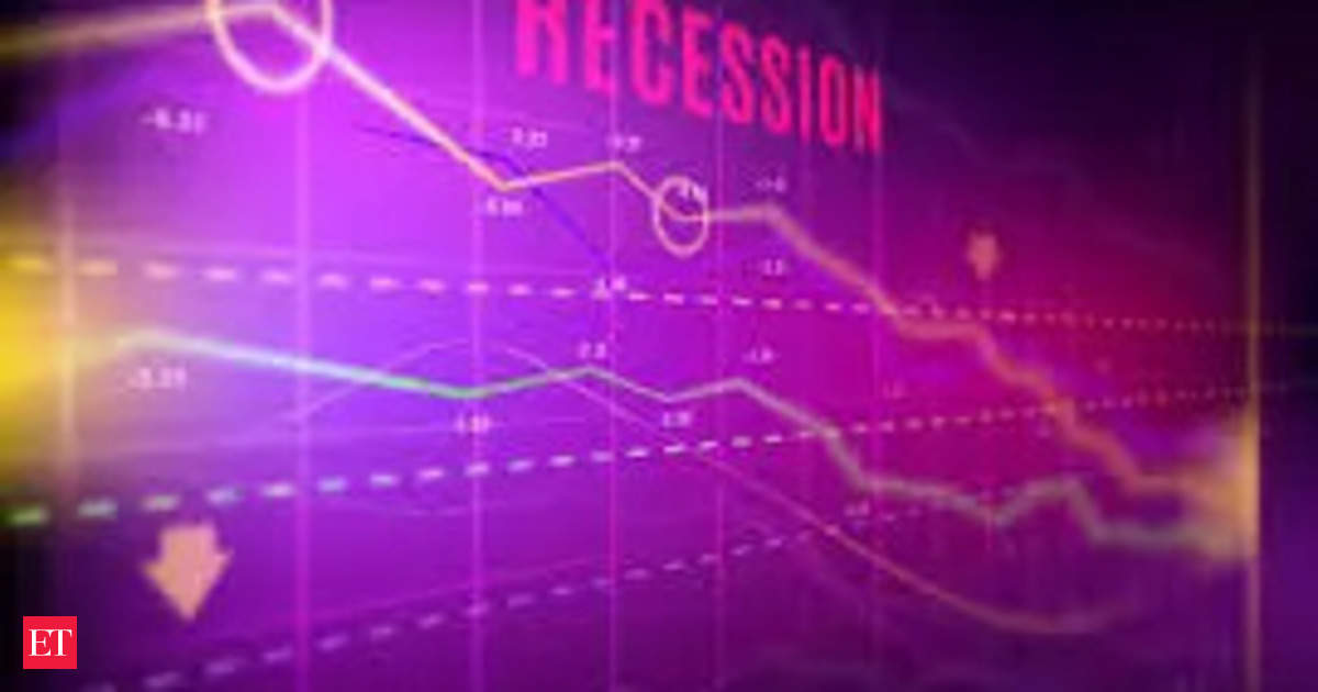 u.s. economic outlook 2025: Will there be a recession in the U.S, will companies go for massive layoffs, how much money will you earn? Top economists predict what's in store for 2025